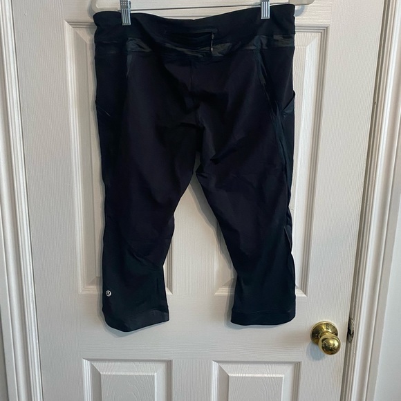 Lululemon crops - Picture 2 of 3